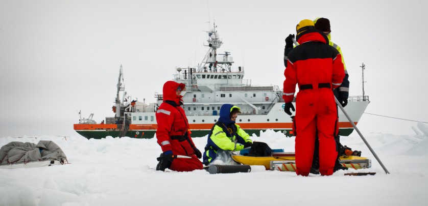 Sample gathering on a windy ice field image: Ilkka Lastumäki